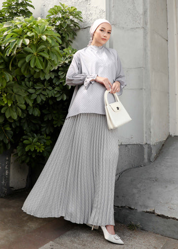 Load image into Gallery viewer, Pleated Skirt Grey (No Box)