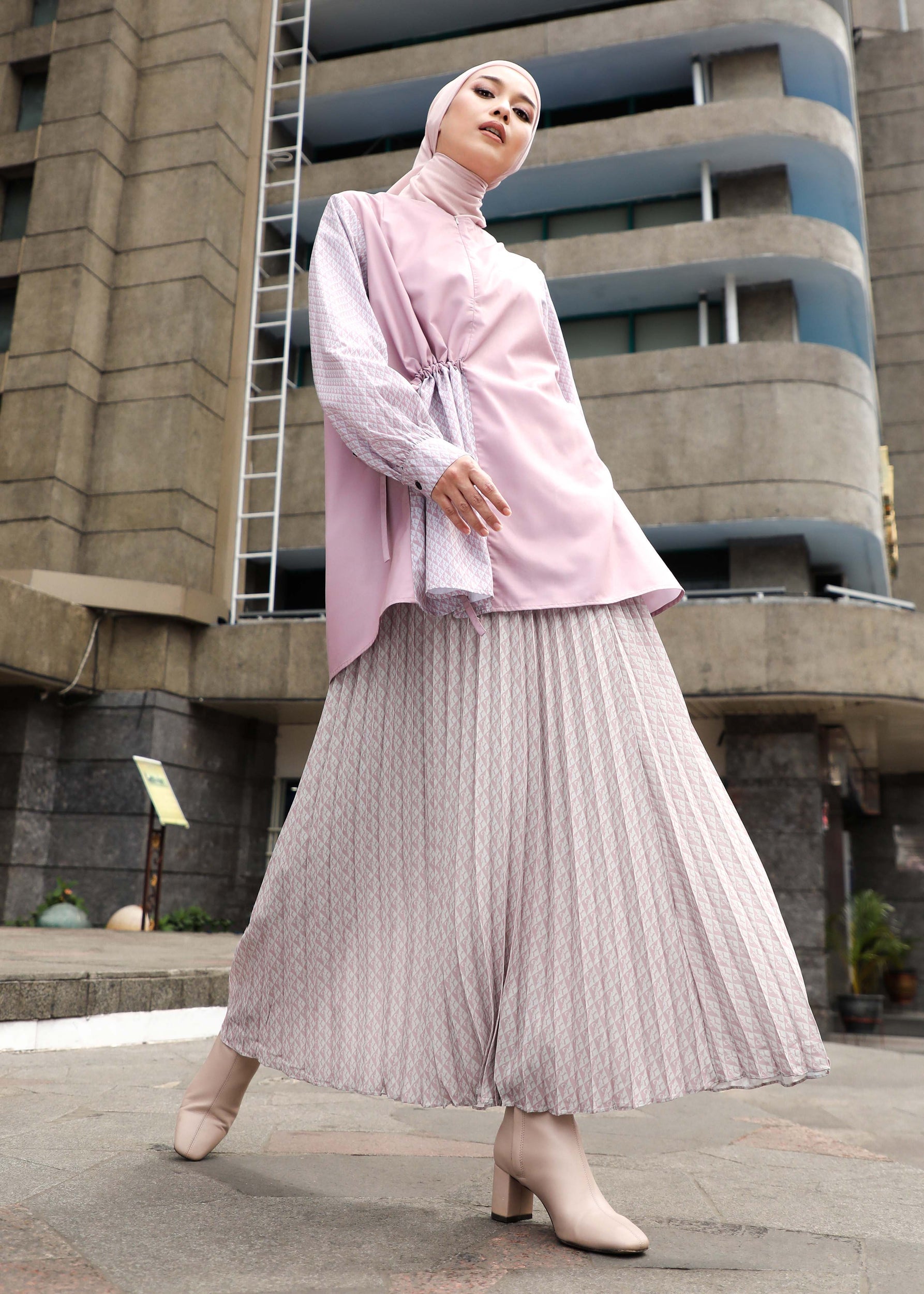 Pleated Skirt Pink (No Box)
